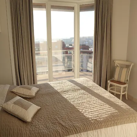 In With Sea View, Cleaning Included *