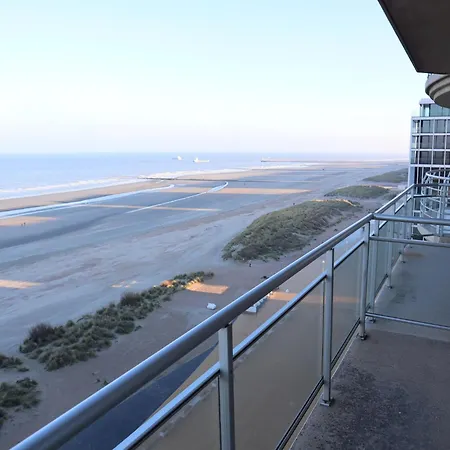 Apartment In With Sea View, Cleaning Included Nieuwpoort